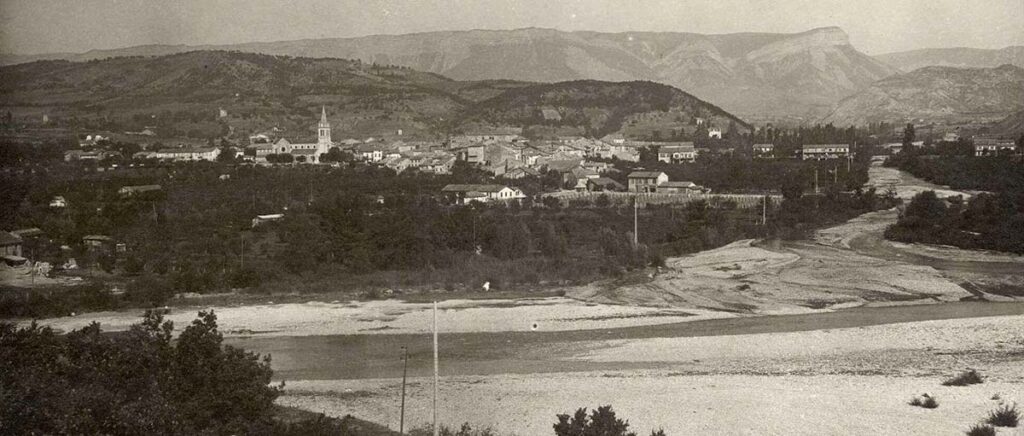 photo noir et blanc de la confluence Véragne Buëch autour des années 1950